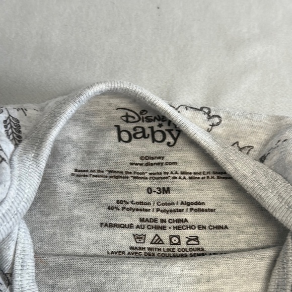 Disney - Winnie the Pooh - Gray Long Sleeve Tee with Whimsical Winnie Print - Picture 2 of 3